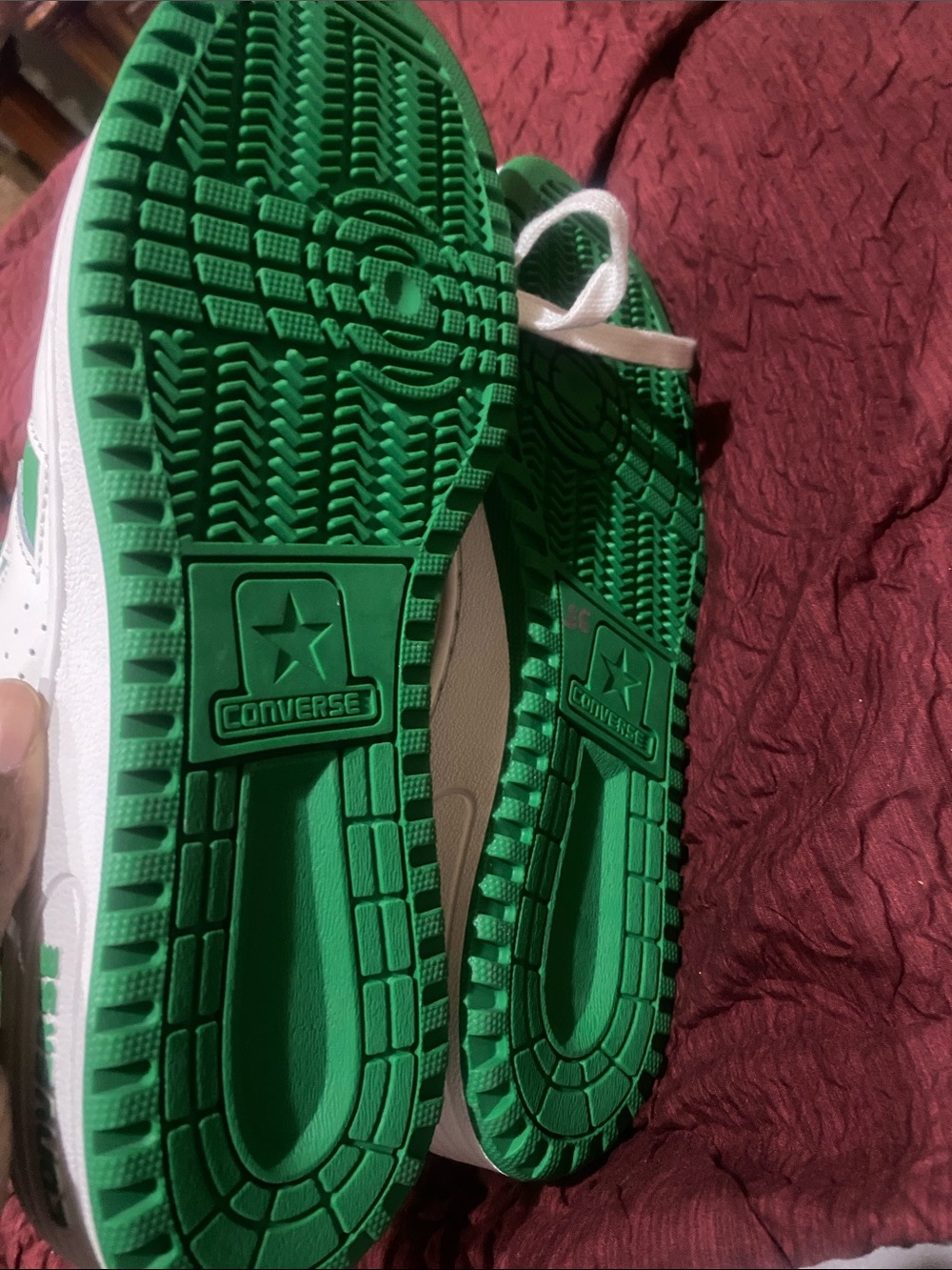 Converse Low-Top Sneakers in White & Green - Picture 6 of 7